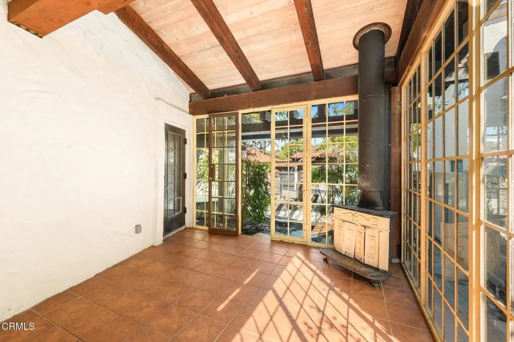 2623 Seahorse Avenue, Ventura, California 93001 home-pic-33
