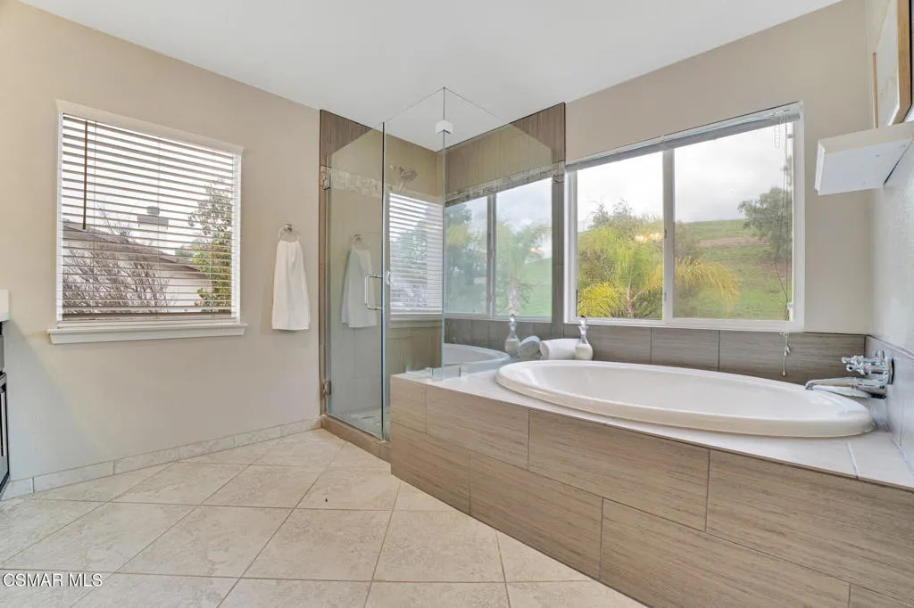 2339 Rudolph Drive, Simi Valley, California 93065 home-pic-26