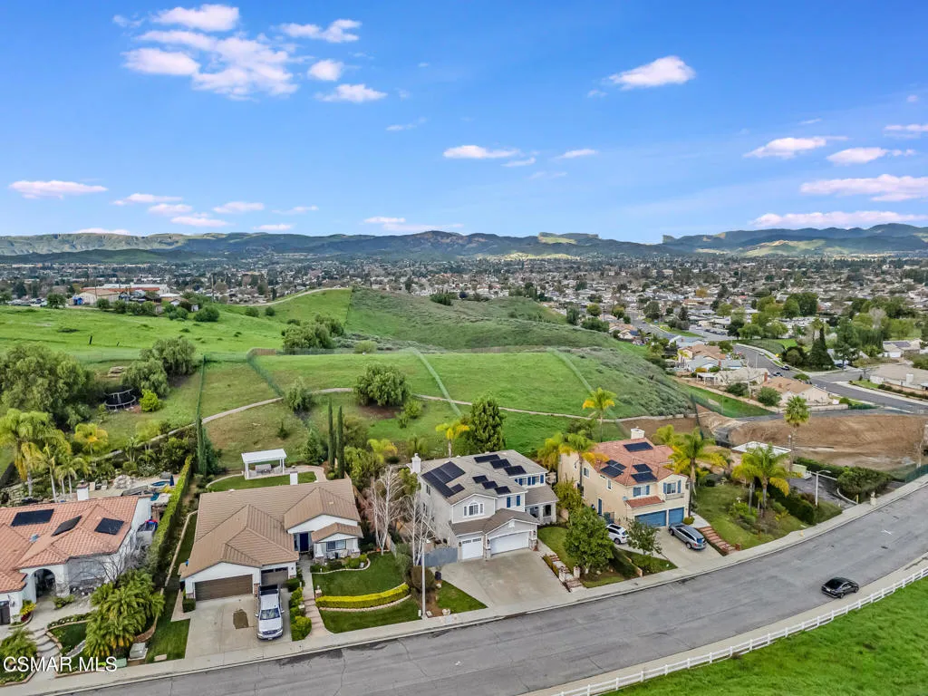 2339 Rudolph Drive, Simi Valley, California 93065 home-pic-53