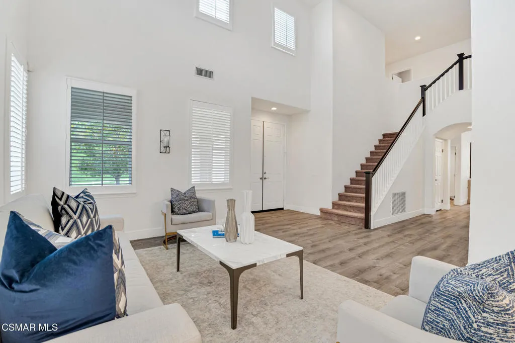 2339 Rudolph Drive, Simi Valley, California 93065 home-pic-8