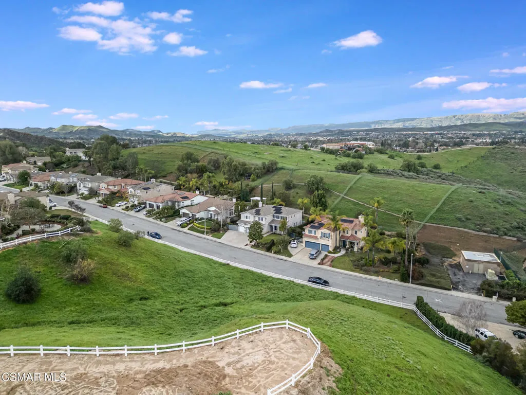 2339 Rudolph Drive, Simi Valley, California 93065 home-pic-54