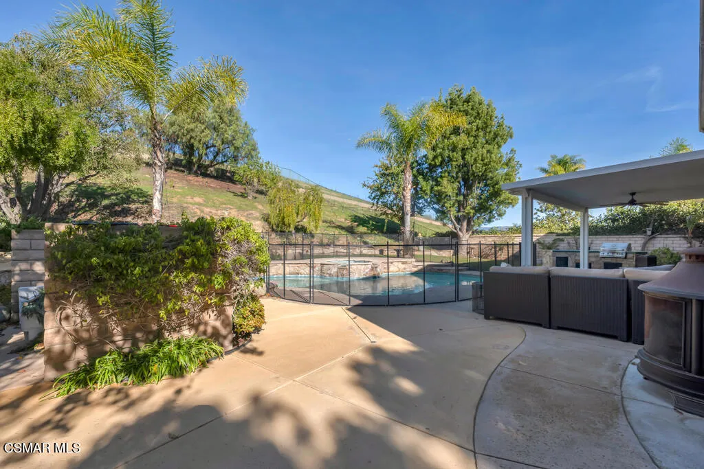 2339 Rudolph Drive, Simi Valley, California 93065 home-pic-45