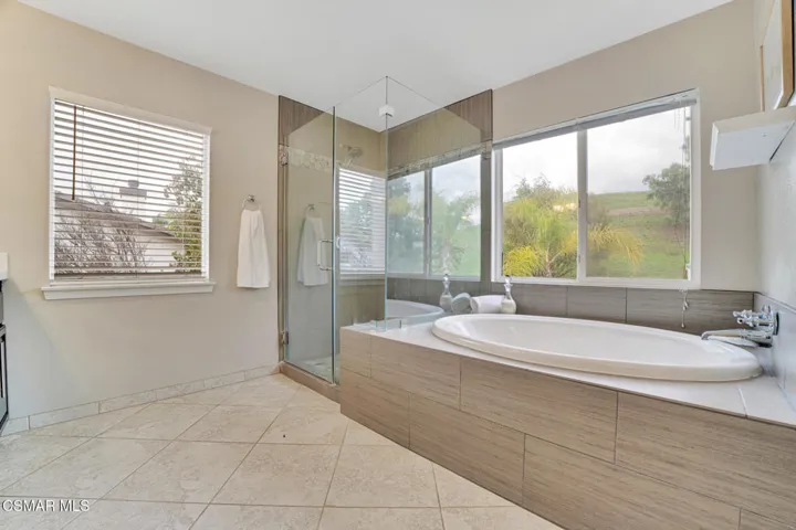 2339 Rudolph Dr  -  HsHProd-42