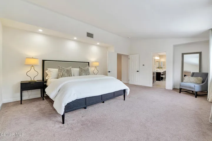 2339 Rudolph Dr  -  HsHProd-38