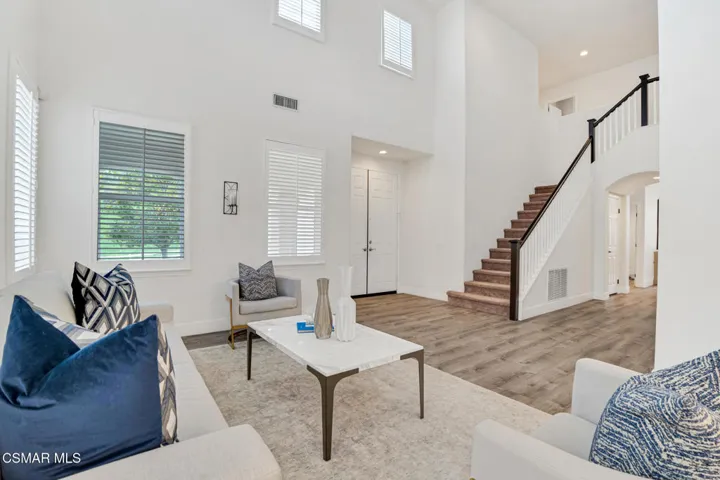 2339 Rudolph Dr  -  HsHProd-32
