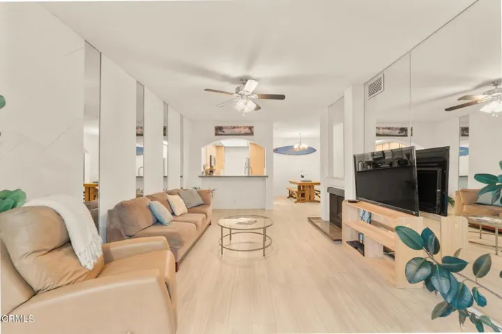 SEAN_INSIDE_POINT-26