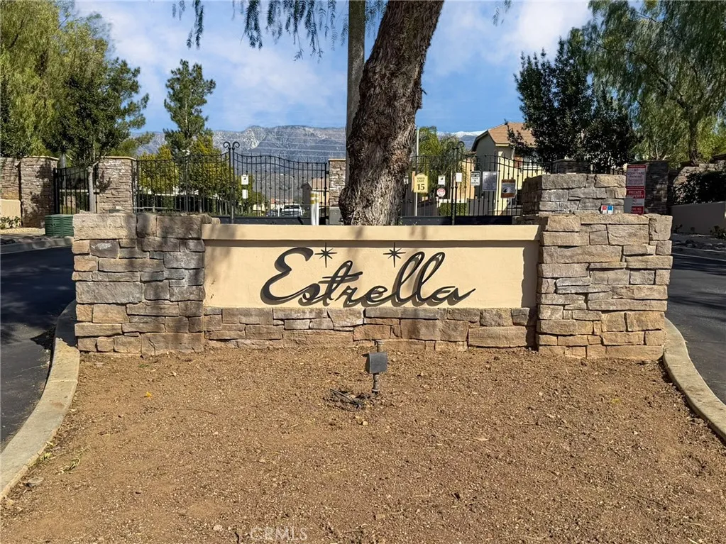 1448 Allium Court E, Beaumont, California 92223 home-pic-31