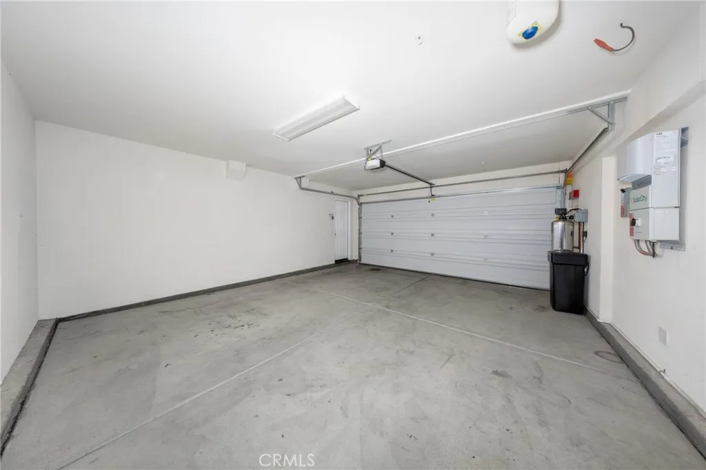 1448 Allium Court E, Beaumont, California 92223 home-pic-13