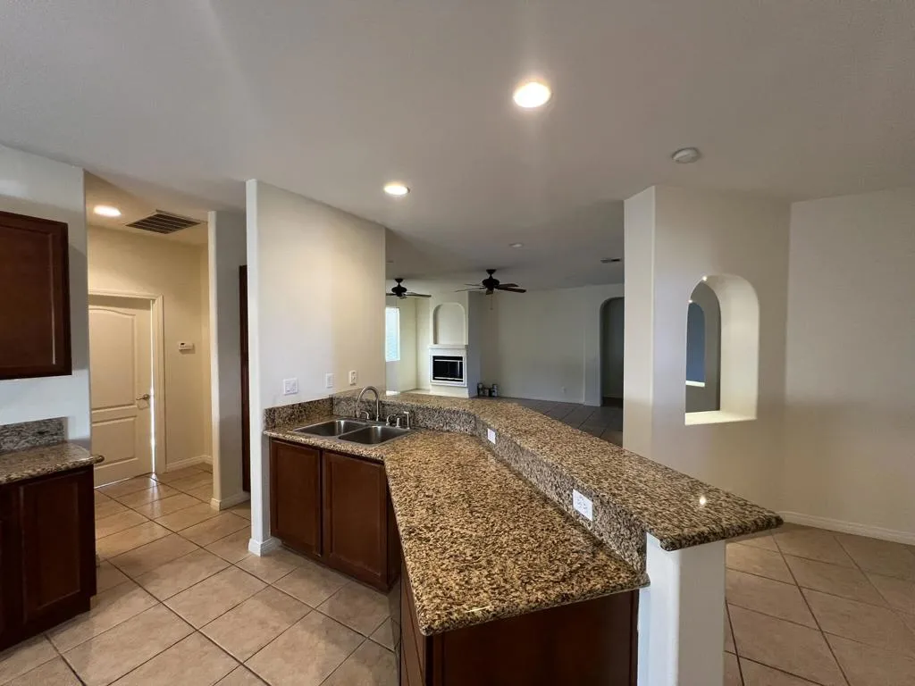 8313 Meadows Way, Desert Hot Springs, California 92240 home-pic-20