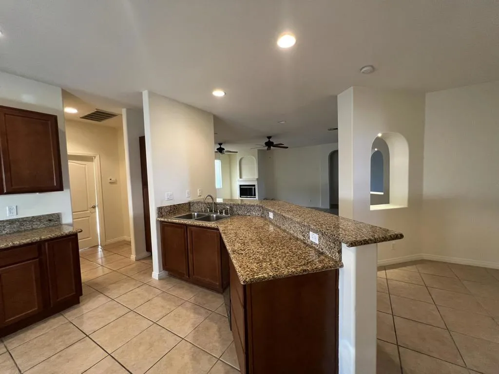 8313 Meadows Way, Desert Hot Springs, California 92240 home-pic-17