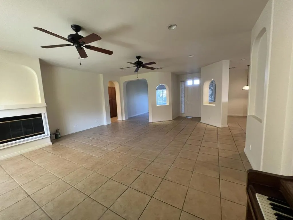 8313 Meadows Way, Desert Hot Springs, California 92240 home-pic-38