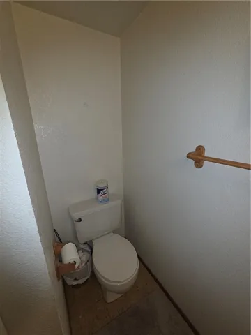 DOWNSTAIRS HALF BATHROOM