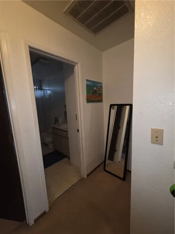UPSTAIRS LANDING/HALL