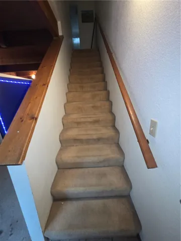 STAIRS UP