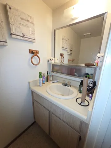 DOWNSTAIRS HALF BATHROOM