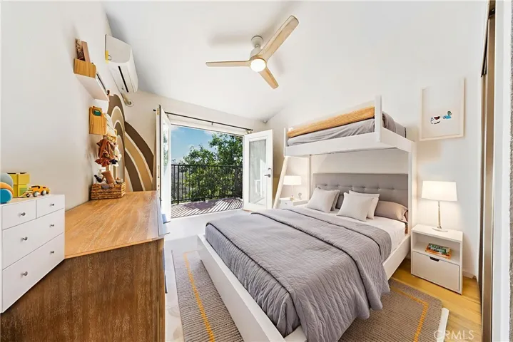 VIRTUALLY STAGED IMAGE