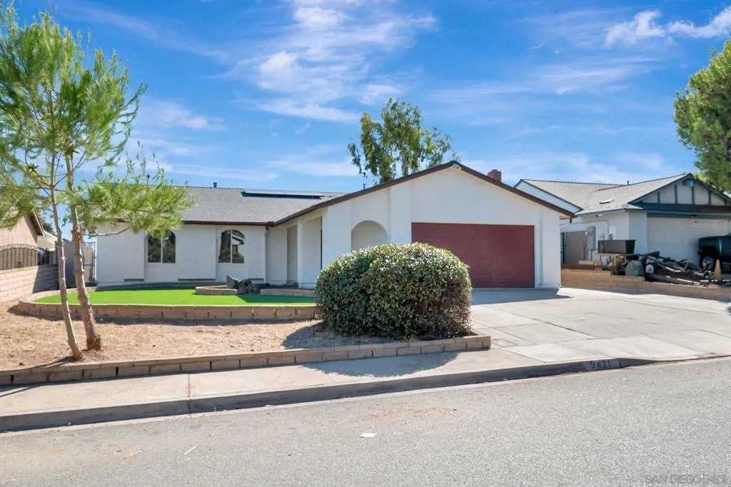 9421 Avenida Acero, Spring Valley, California 91977 home-pic-47