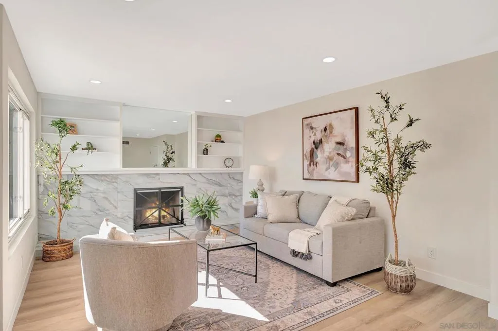 9421 Avenida Acero, Spring Valley, California 91977 home-pic-6