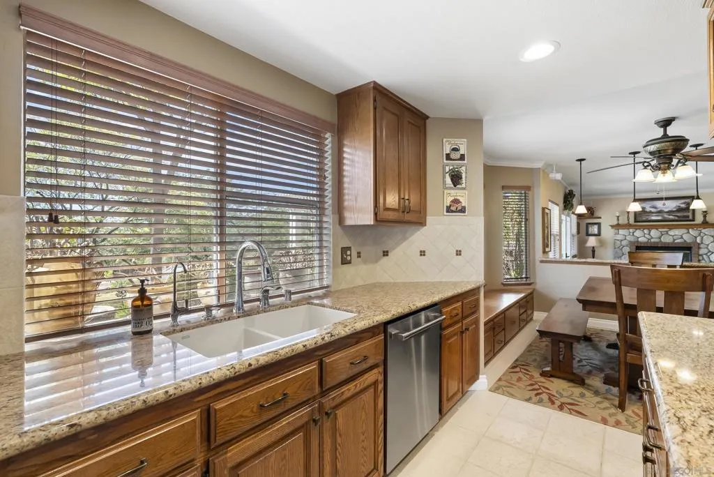 23731 Gymkhana Road, Ramona, California 92065 home-pic-15