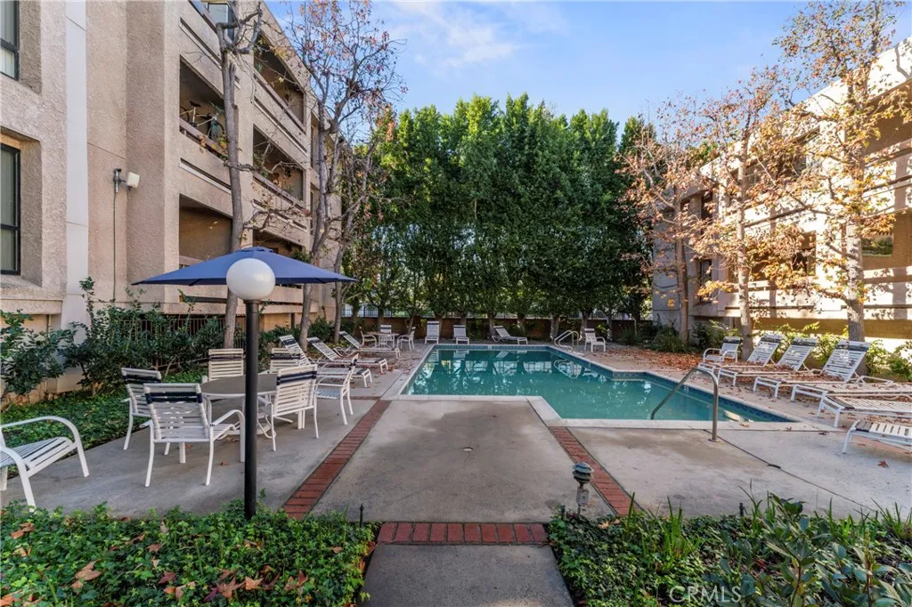 15231 Magnolia 221, Sherman Oaks, California 91403 home-pic-16