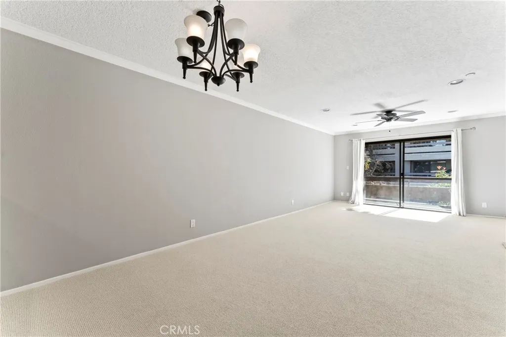15231 Magnolia 221, Sherman Oaks, California 91403 home-pic-22