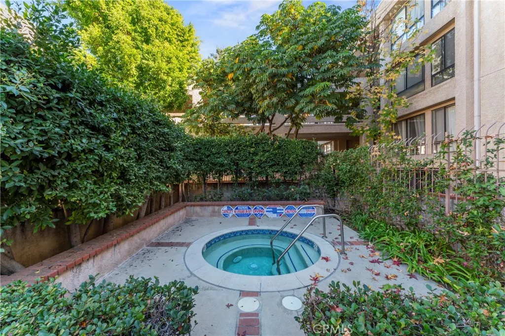 15231 Magnolia 221, Sherman Oaks, California 91403 home-pic-17