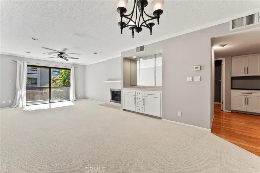 15231 Magnolia 221, Sherman Oaks, California 91403 home-pic-23