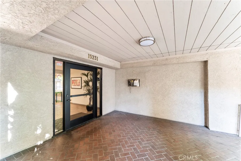15231 Magnolia 221, Sherman Oaks, California 91403 home-pic-15
