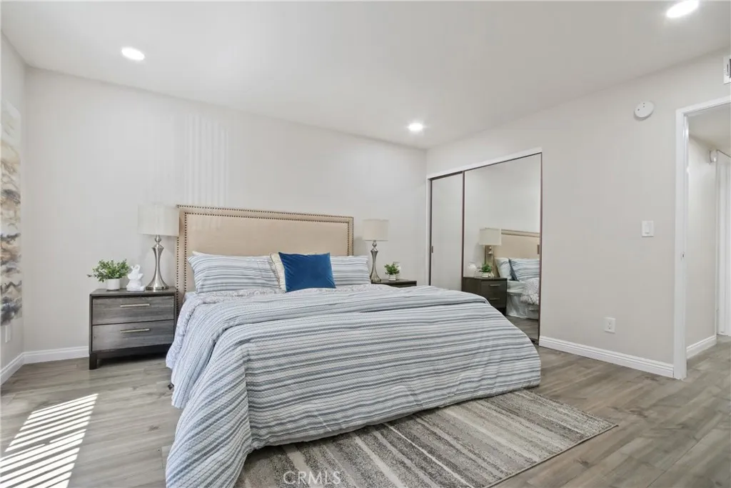 10687 Wilkins Avenue 1, Los Angeles, California 90024 home-pic-12
