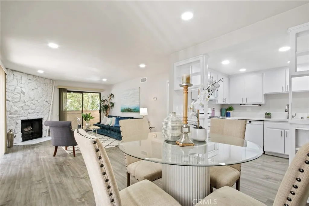 10687 Wilkins Avenue 1, Los Angeles, California 90024 home-pic-1