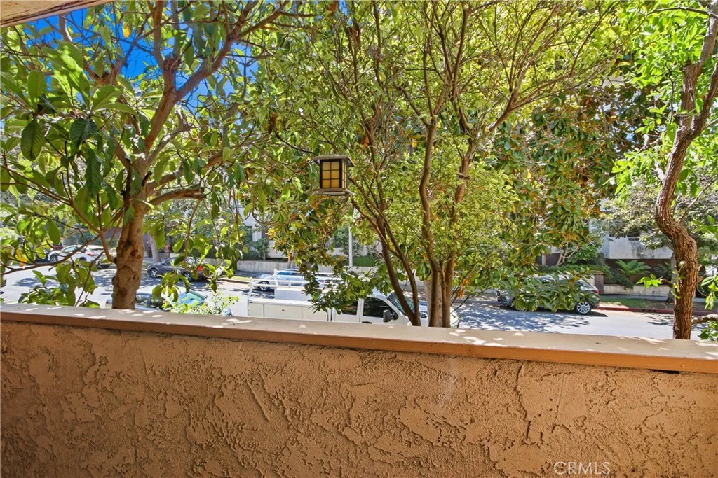 10687 Wilkins Avenue 1, Los Angeles, California 90024 home-pic-3