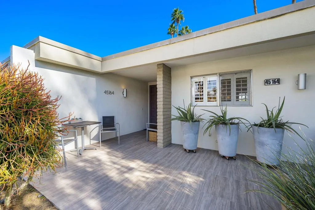 45164 Avenue Codorniz, Indian Wells, California 92210 home-pic-4