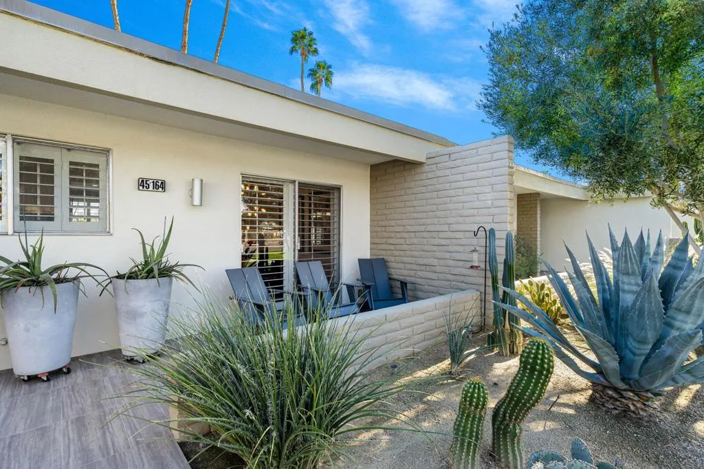 45164 Avenue Codorniz, Indian Wells, California 92210 home-pic-5