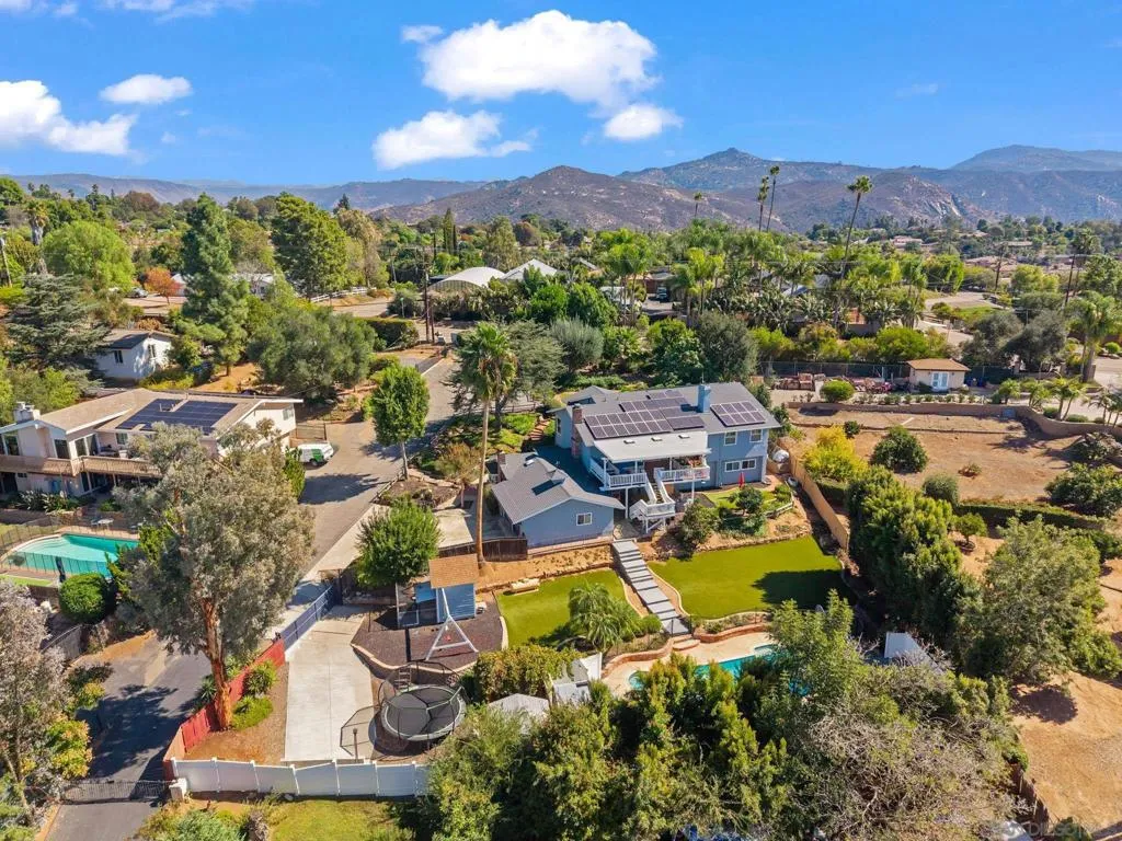 3045 Mary Ln, Escondido, California 92025 home-pic-56