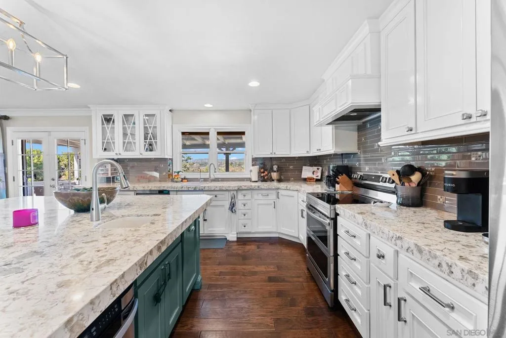 3045 Mary Ln, Escondido, California 92025 home-pic-13