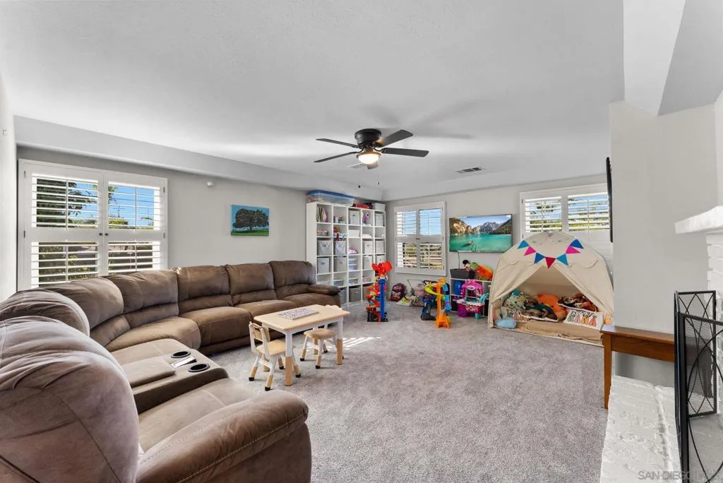 3045 Mary Ln, Escondido, California 92025 home-pic-31
