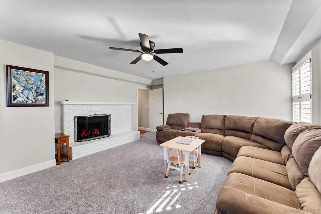 3045 Mary Ln, Escondido, California 92025 home-pic-32