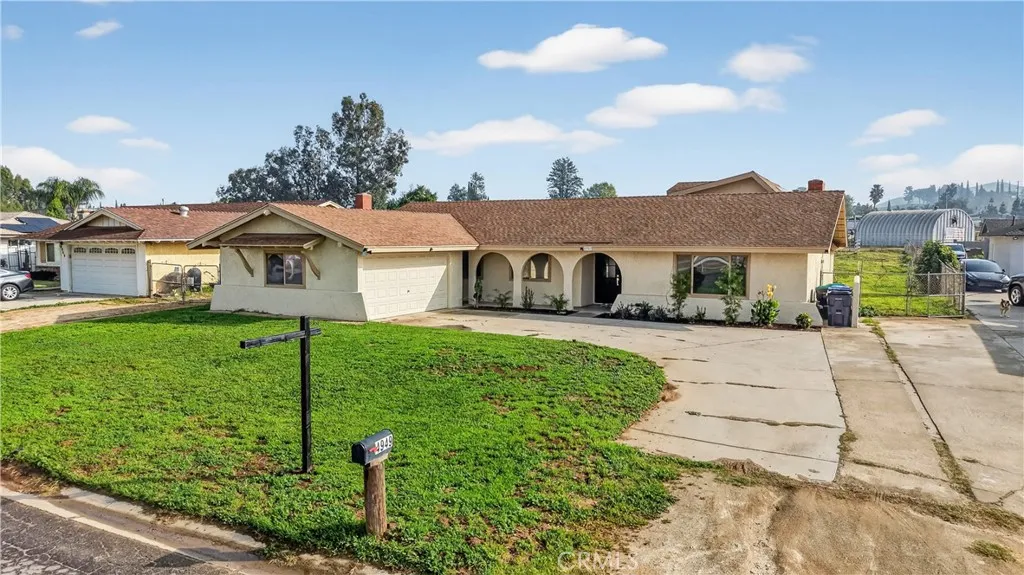 4949 California Avenue, Norco, California 92860 home-pic-1