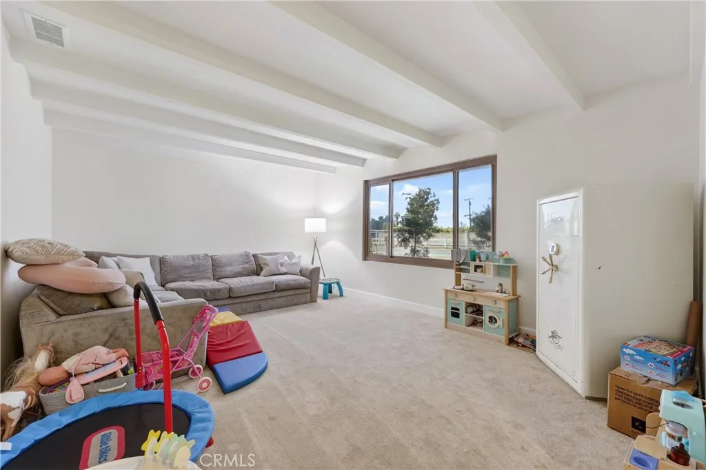 4949 California Avenue, Norco, California 92860 home-pic-5
