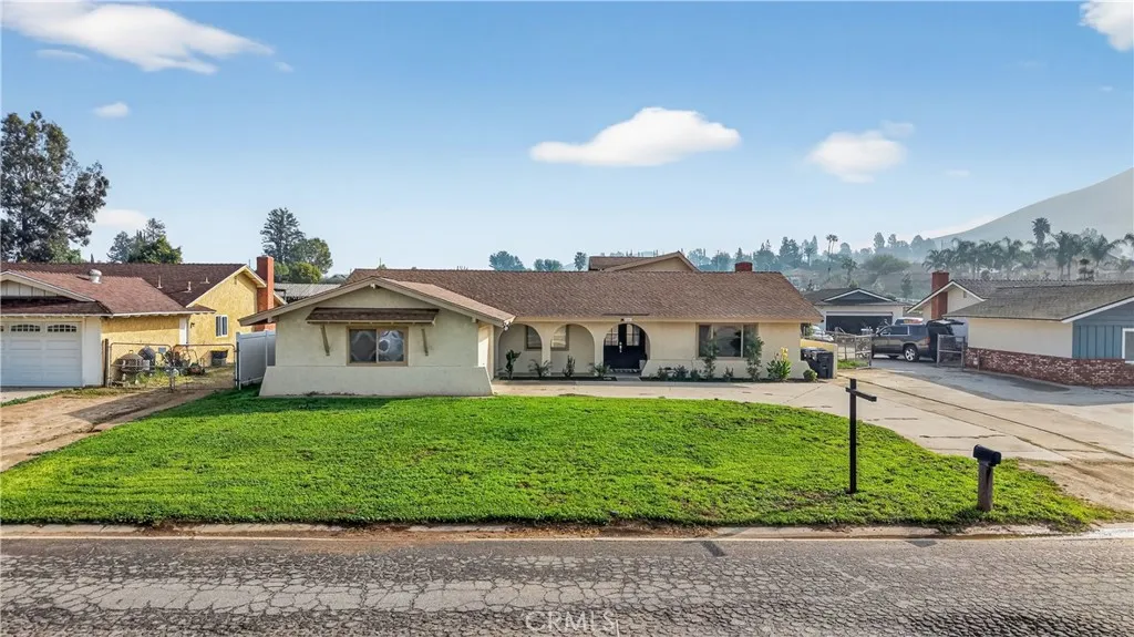 4949 California Avenue, Norco, California 92860 home-pic-0