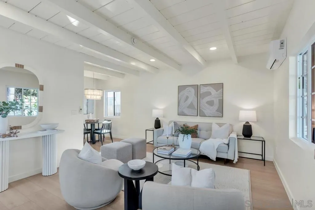 2275 Emerald St, San Diego, California 92109 home-pic-7