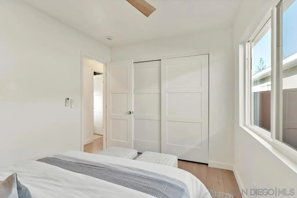 2275 Emerald St, San Diego, California 92109 home-pic-21