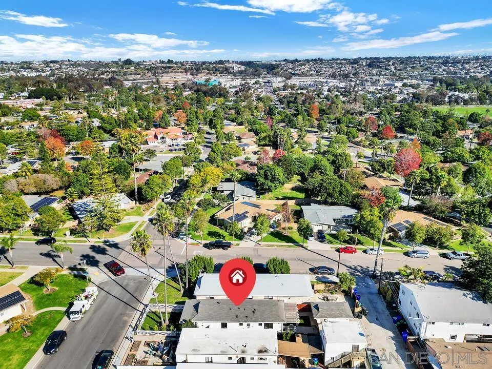 2275 Emerald St, San Diego, California 92109 home-pic-40