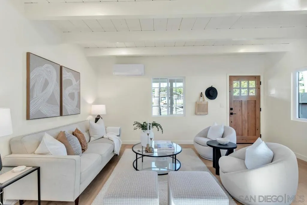 2275 Emerald St, San Diego, California 92109 home-pic-8