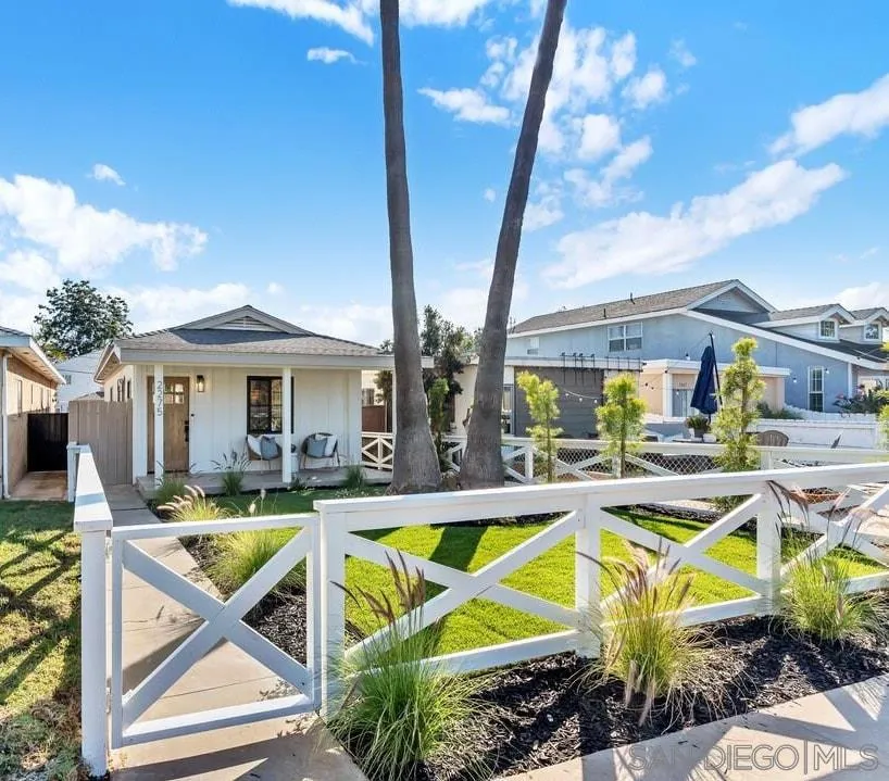 2275 Emerald St, San Diego, California 92109 home-pic-2