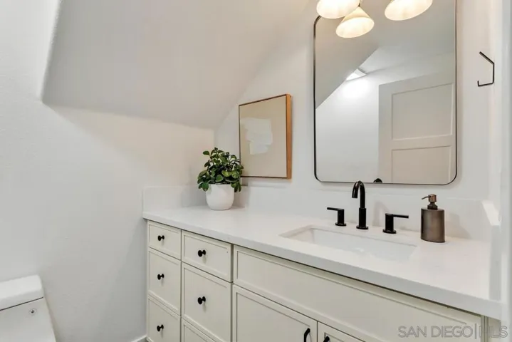 12169 Via San Loreno, San Diego, California 92128