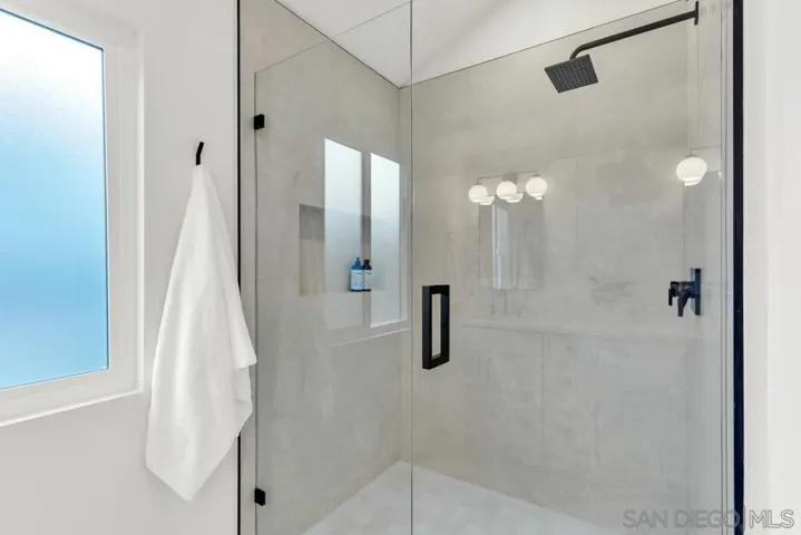 12169 Via San Loreno, San Diego, California 92128