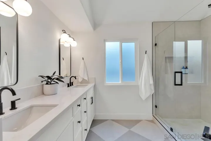 12169 Via San Loreno, San Diego, California 92128