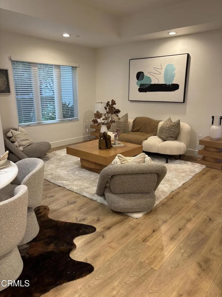 239 S Marengo Avenue 106, Pasadena, California 91101 home-pic-10