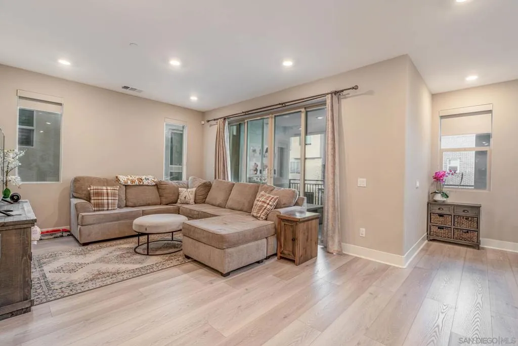 15581 Manley Way, San Diego, California 92127 home-pic-9